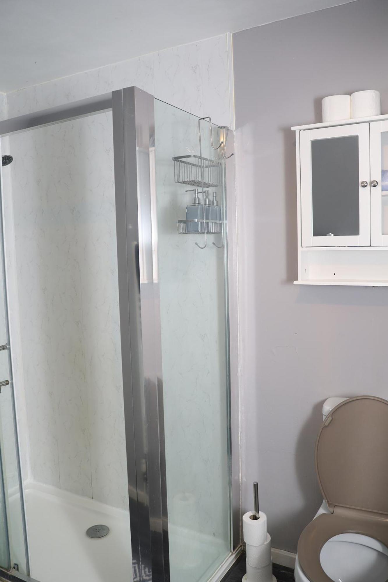 Superb 3 Bedroom Flat In Stafford Eksteriør billede