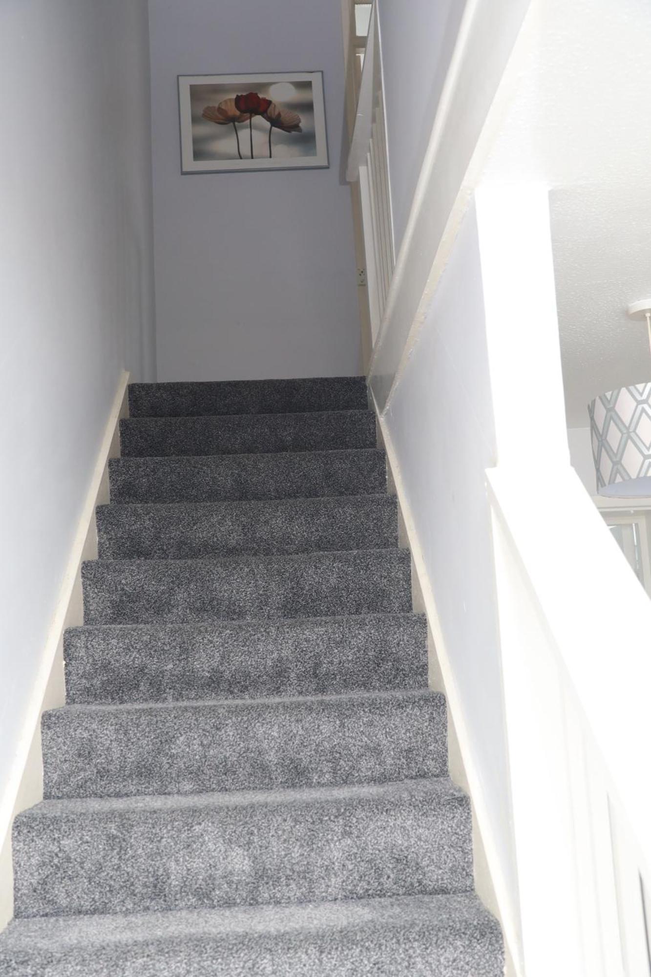 Superb 3 Bedroom Flat In Stafford Eksteriør billede