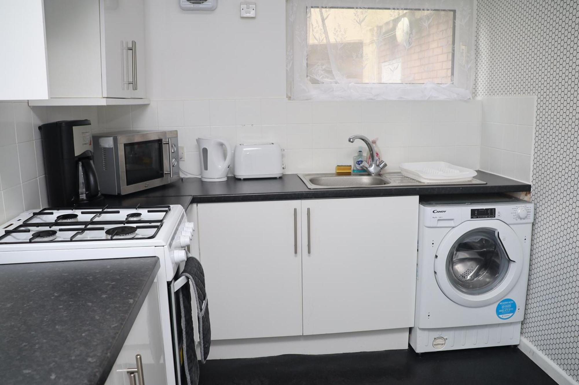 Superb 3 Bedroom Flat In Stafford Eksteriør billede